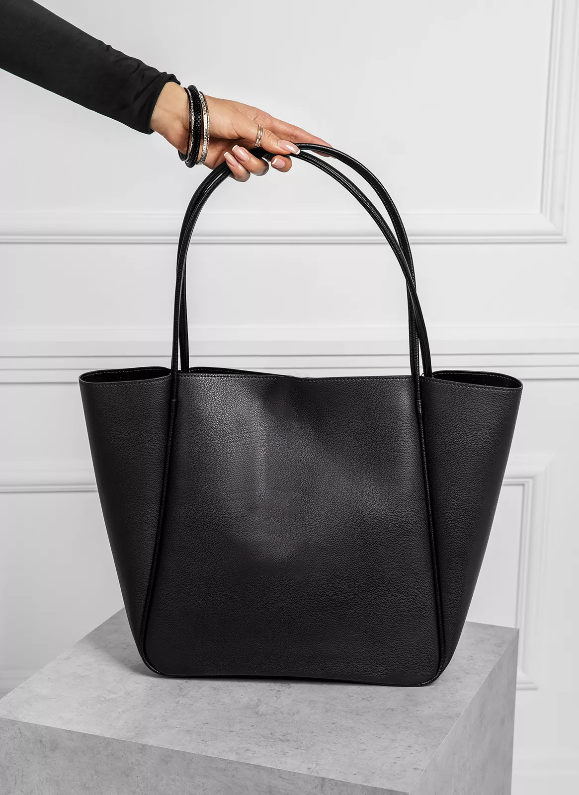 Fineur Tote Pyramid - Black