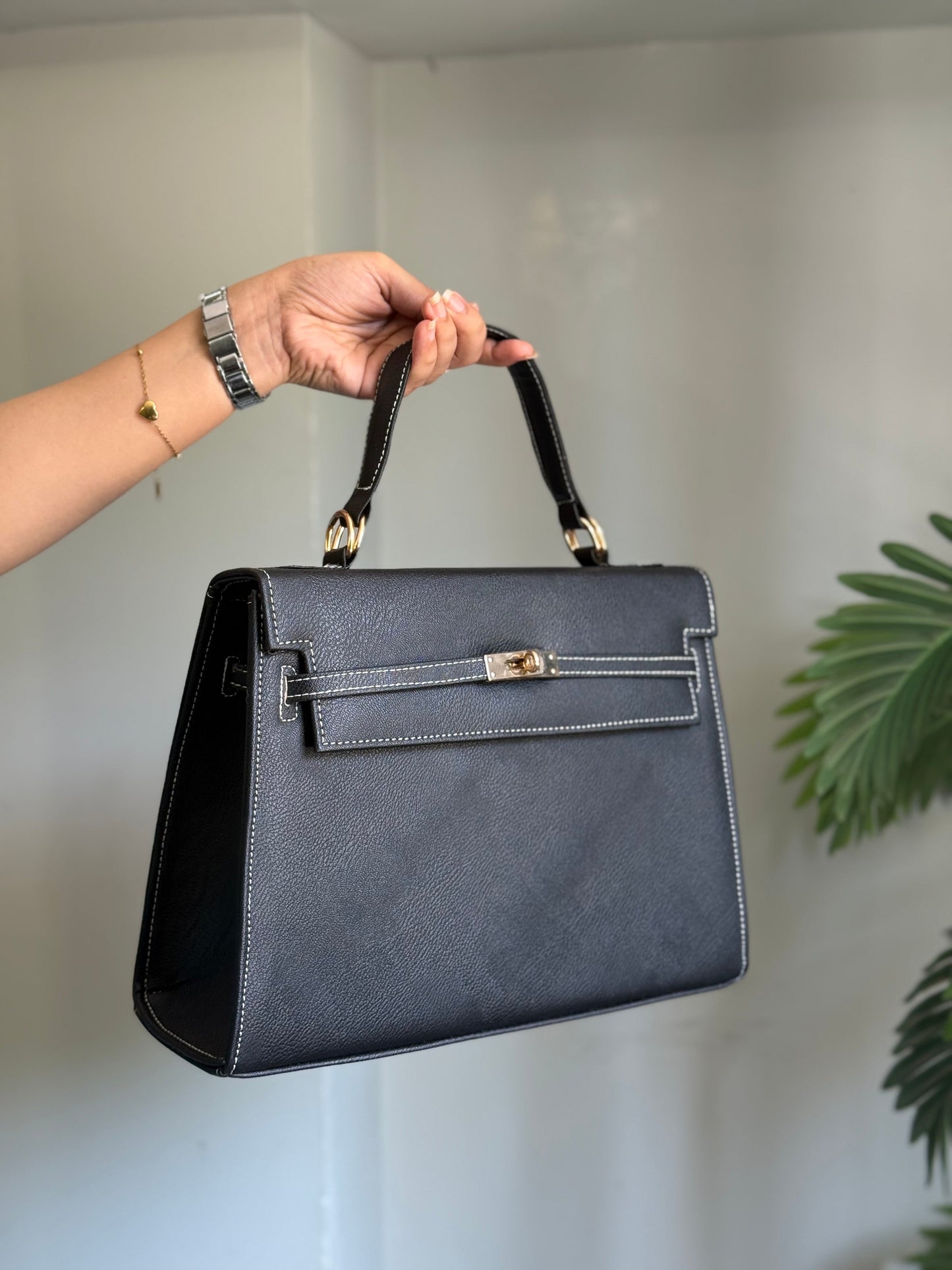 Fineur Iconic Bag - Black